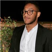 Studente di economia alla Bocconi diplomatosi con 100 e lode propone ripetizioni per licei scientifici